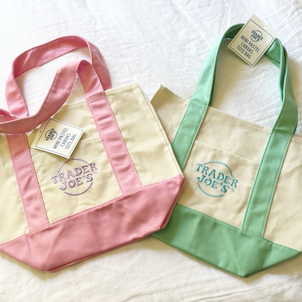 Trader Joe’s Limited Edition Pink and Green Mini Pastel Tote Bag Set NWT